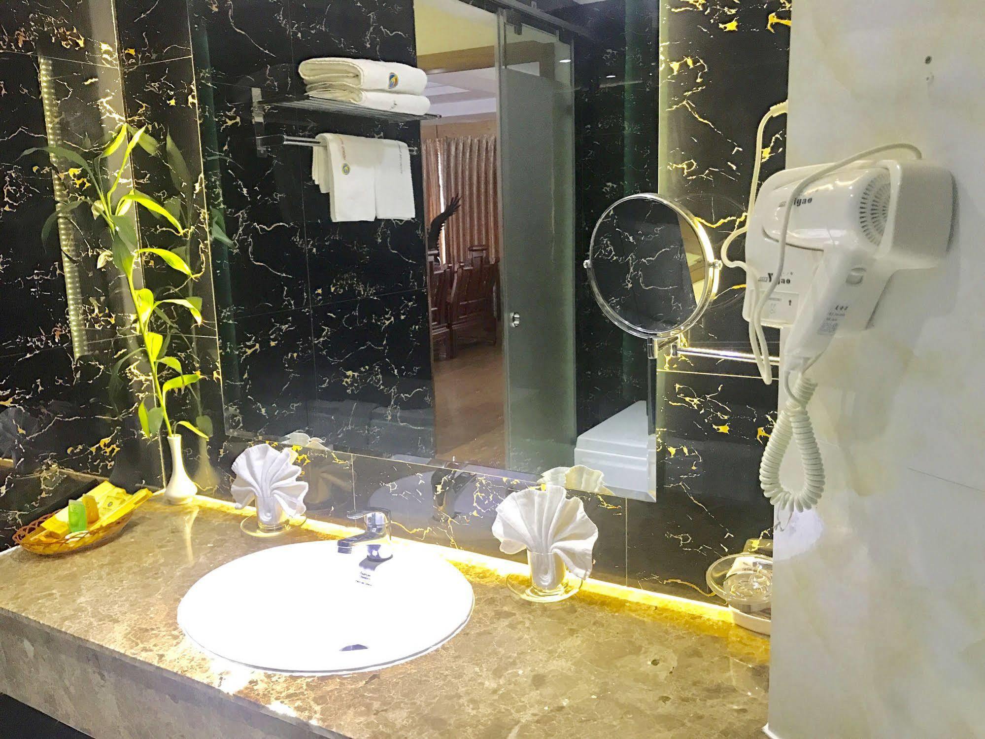 Hoang Yen Hotel Quy Nhơn Exterior foto